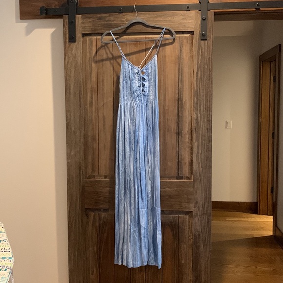 Revolve Indah Imagine in blue. Size XS. - Picture 4 of 5